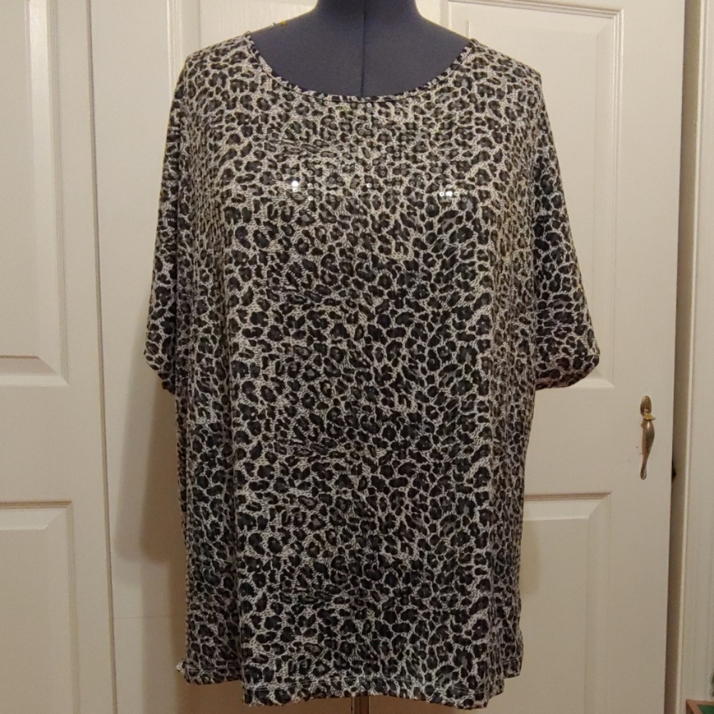🎼 Cathy Daniels Top NWOT